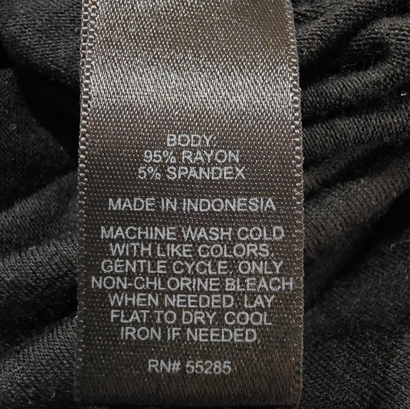 🖤Express XS Black Short Sleeve Shirt with Gathered Waist - Picture 4 of 4